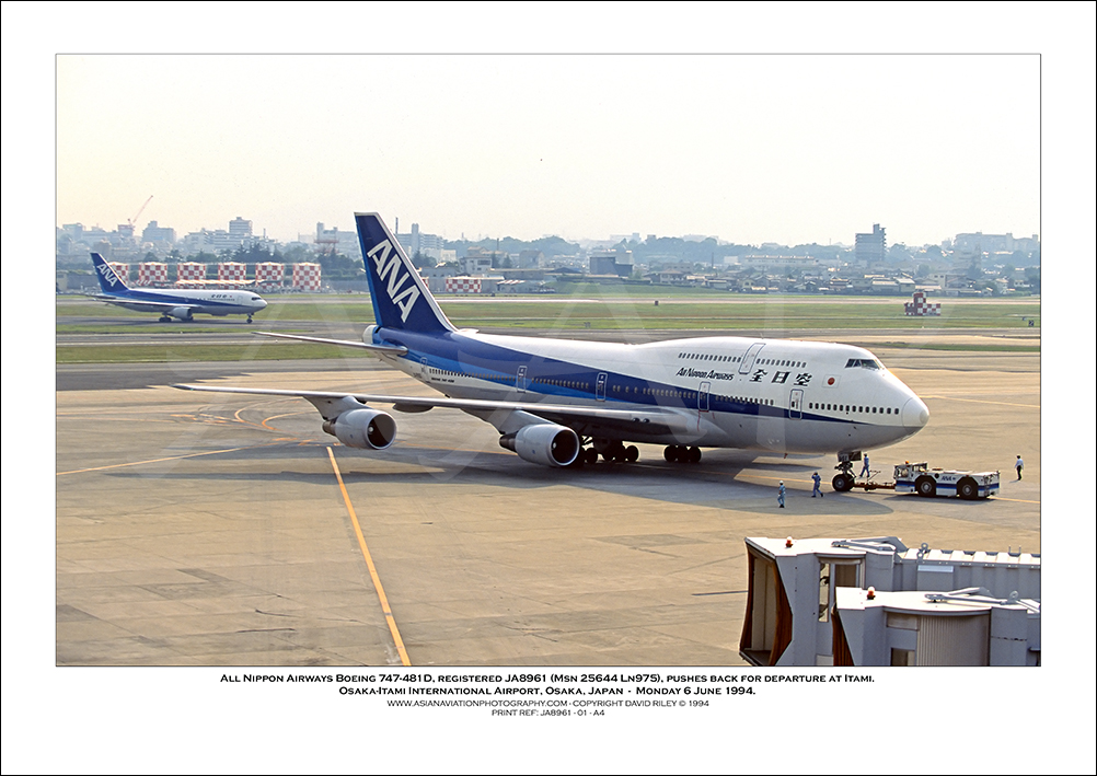 JA8961 - All Nippon Airways Boeing 747-481D  (Msn 25644 Ln 975) - 01